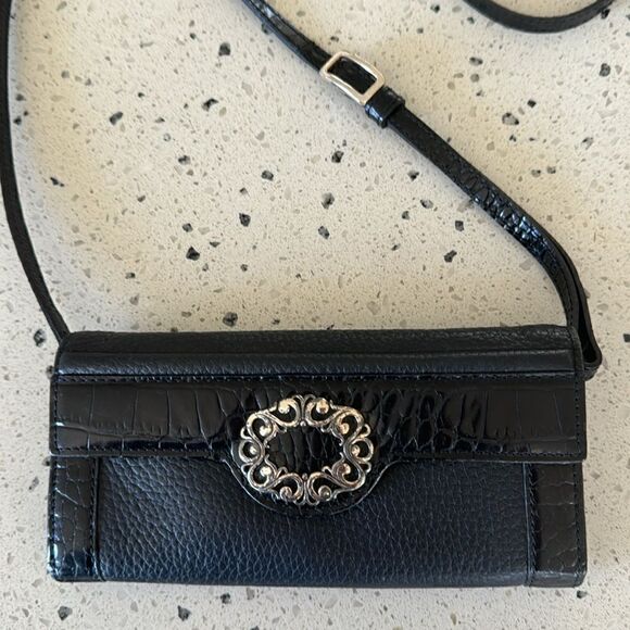Brighton Small Black Pebbled Leather Croc Crossbody Wallet Detachable Strap EUC - Picture 3 of 12